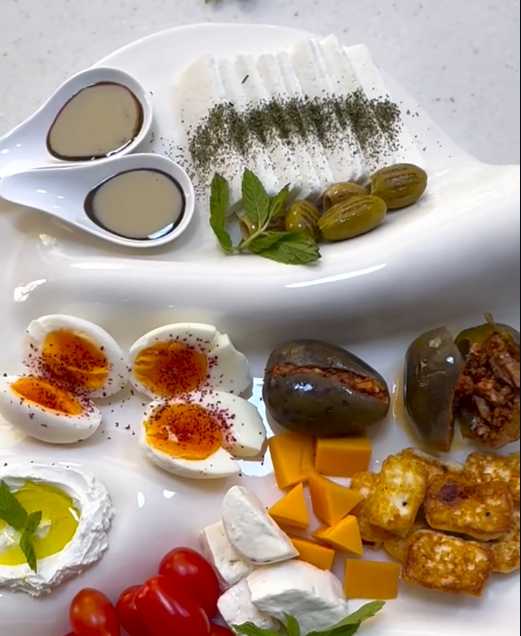 Silk Blanc - The White Silk Plate